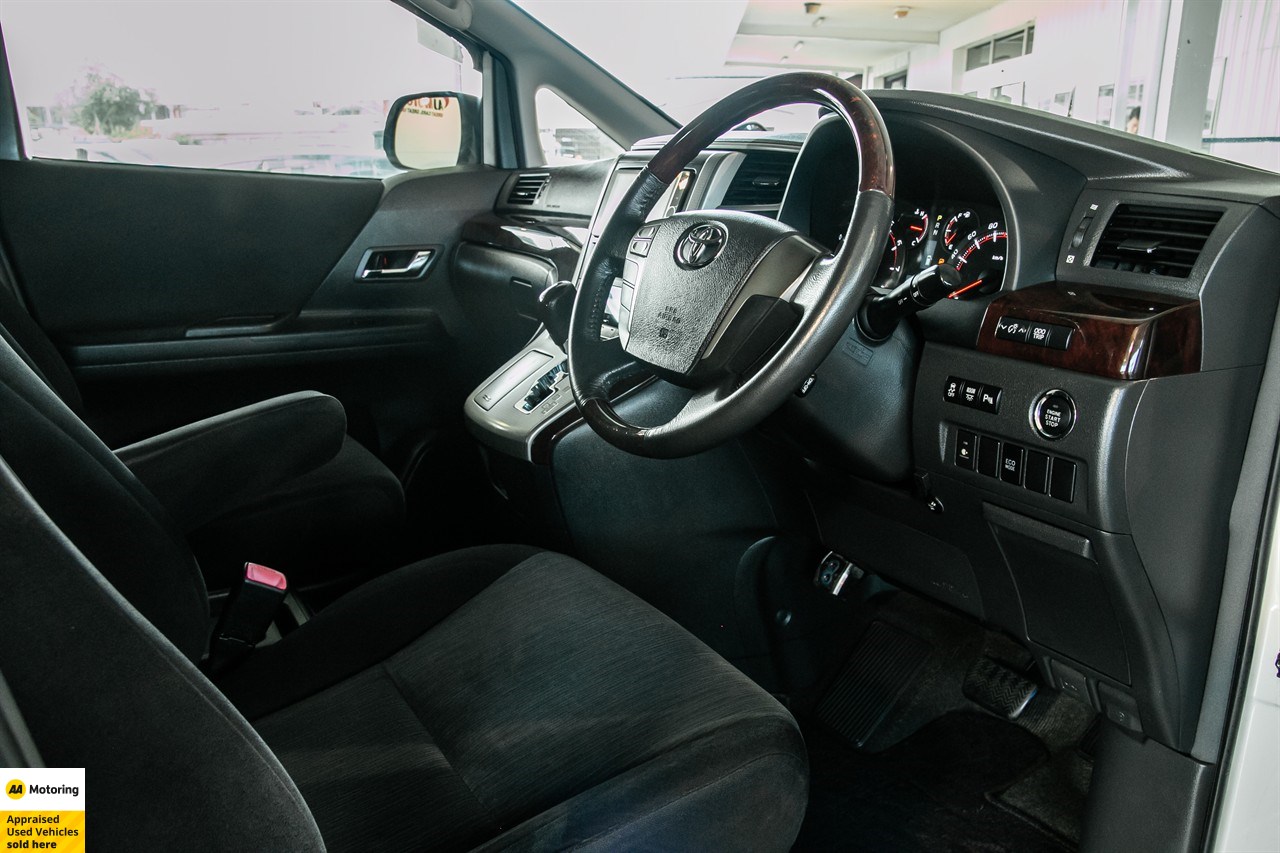 2013 Toyota Vellfire