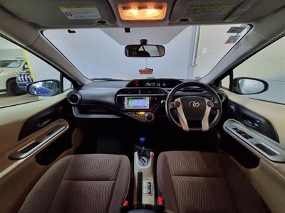 2012 Toyota Aqua - Thumbnail