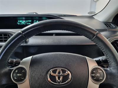 2012 Toyota Aqua - Thumbnail