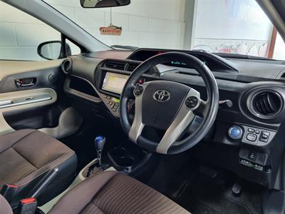 2012 Toyota Aqua - Thumbnail