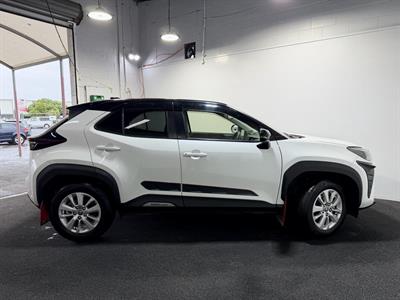 2021 Toyota YARIS CROSS - Thumbnail