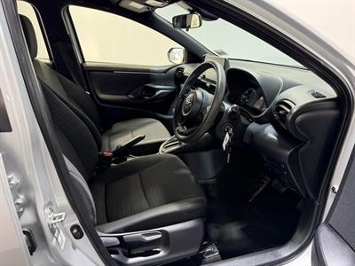 2021 Toyota Yaris - Thumbnail