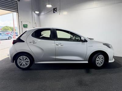 2021 Toyota Yaris - Thumbnail