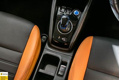 2021 Nissan KICKS 5D - Thumbnail