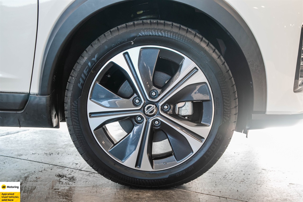 2021 Nissan KICKS 5D