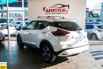 2021 Nissan KICKS 5D - Thumbnail