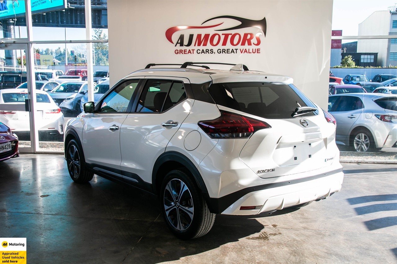 2021 Nissan KICKS 5D