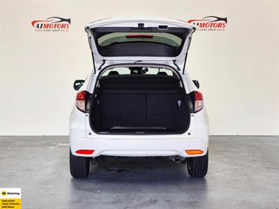 2015 Honda Vezel - Thumbnail