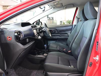 2015 Toyota Aqua - Thumbnail