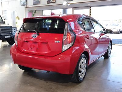 2015 Toyota Aqua - Thumbnail