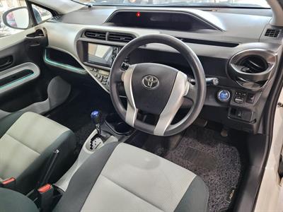 2012 Toyota Aqua - Thumbnail