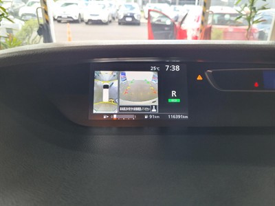 2016 Nissan Serena - Thumbnail