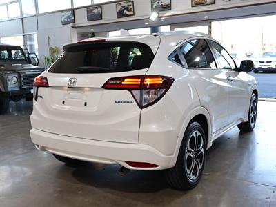 2015 Honda Vezel - Thumbnail