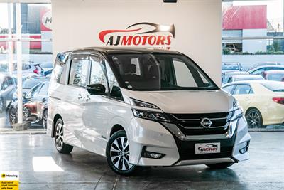 2017 Nissan Serena - Thumbnail