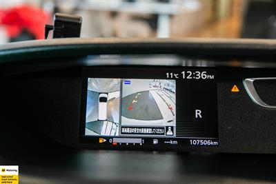 2017 Nissan Serena - Thumbnail