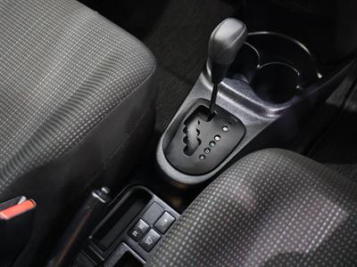 2017 Toyota Vitz - Thumbnail