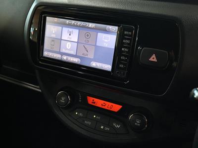 2017 Toyota Vitz - Thumbnail