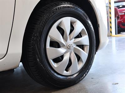 2017 Toyota Vitz - Thumbnail