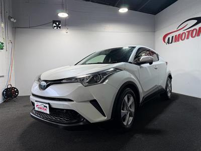 2017 Toyota C-HR - Thumbnail