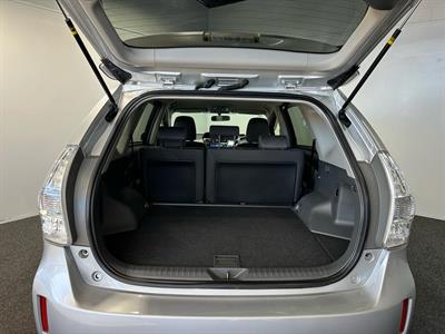 2013 Toyota Prius - Thumbnail