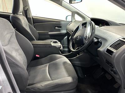 2013 Toyota Prius - Thumbnail