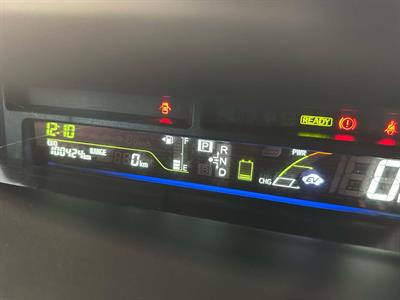 2013 Toyota Prius - Thumbnail