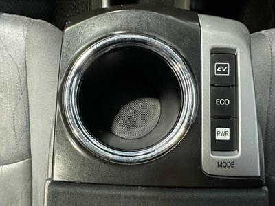 2013 Toyota Prius - Thumbnail