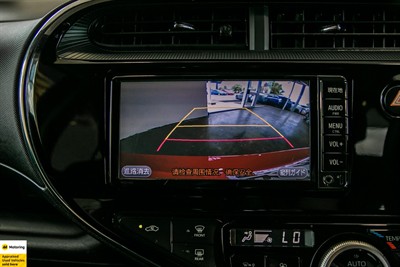 2017 Toyota Aqua - Thumbnail