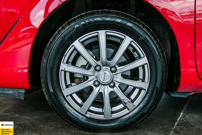 2017 Toyota Aqua - Thumbnail