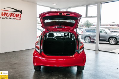 2017 Toyota Aqua - Thumbnail