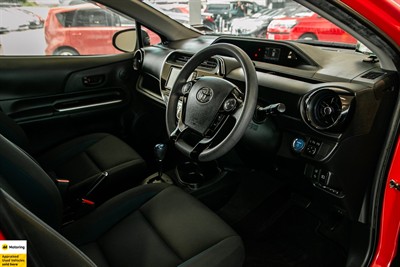 2017 Toyota Aqua - Thumbnail
