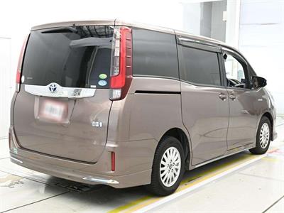 2014 Toyota Noah - Thumbnail