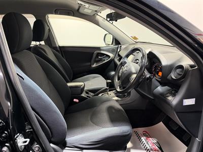 2010 Toyota Vanguard - Thumbnail