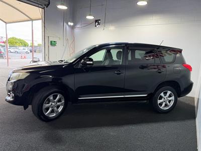 2010 Toyota Vanguard - Thumbnail