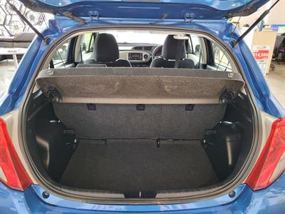 2013 Toyota Yaris - Thumbnail