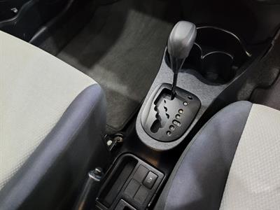 2013 Toyota Yaris - Thumbnail