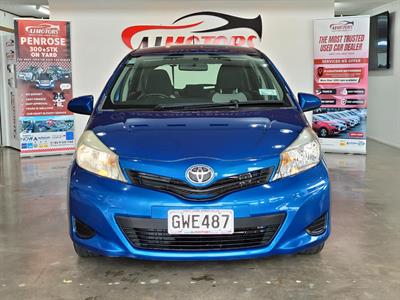 2013 Toyota Yaris - Thumbnail