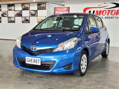 2013 Toyota Yaris - Thumbnail