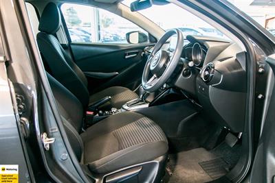 2017 Mazda Demio - Thumbnail