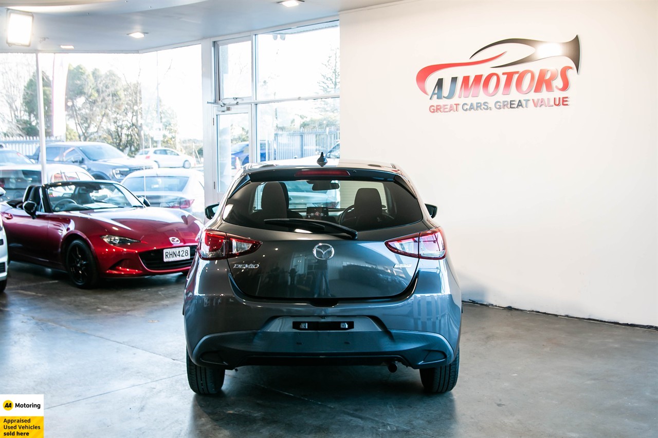 2017 Mazda Demio