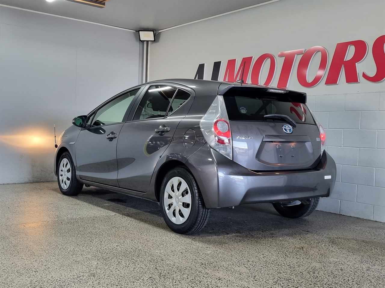 2013 Toyota Aqua