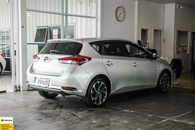 2017 Toyota Auris - Thumbnail