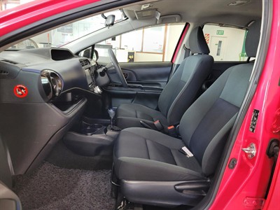 2015 Toyota Aqua - Thumbnail