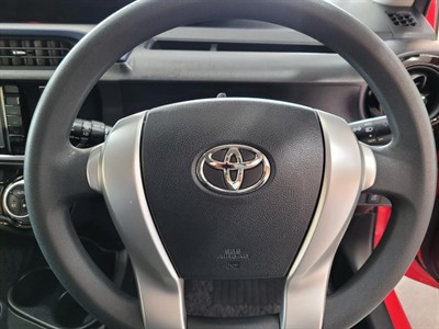 2015 Toyota Aqua - Thumbnail