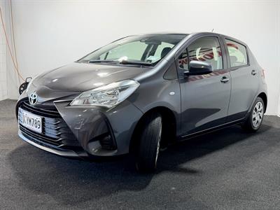 2017 Toyota Yaris - Thumbnail