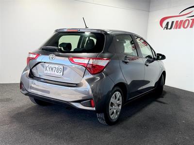 2017 Toyota Yaris - Thumbnail