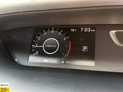 2017 Nissan Serena - Thumbnail