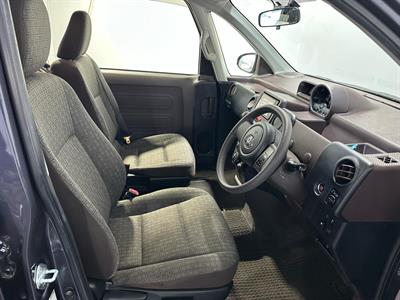 2013 Toyota Spade - Thumbnail