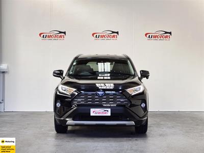 2019 Toyota RAV4 - Thumbnail