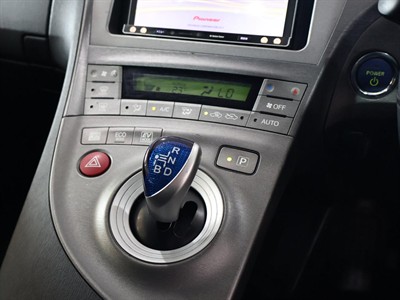 2013 Toyota Prius - Thumbnail